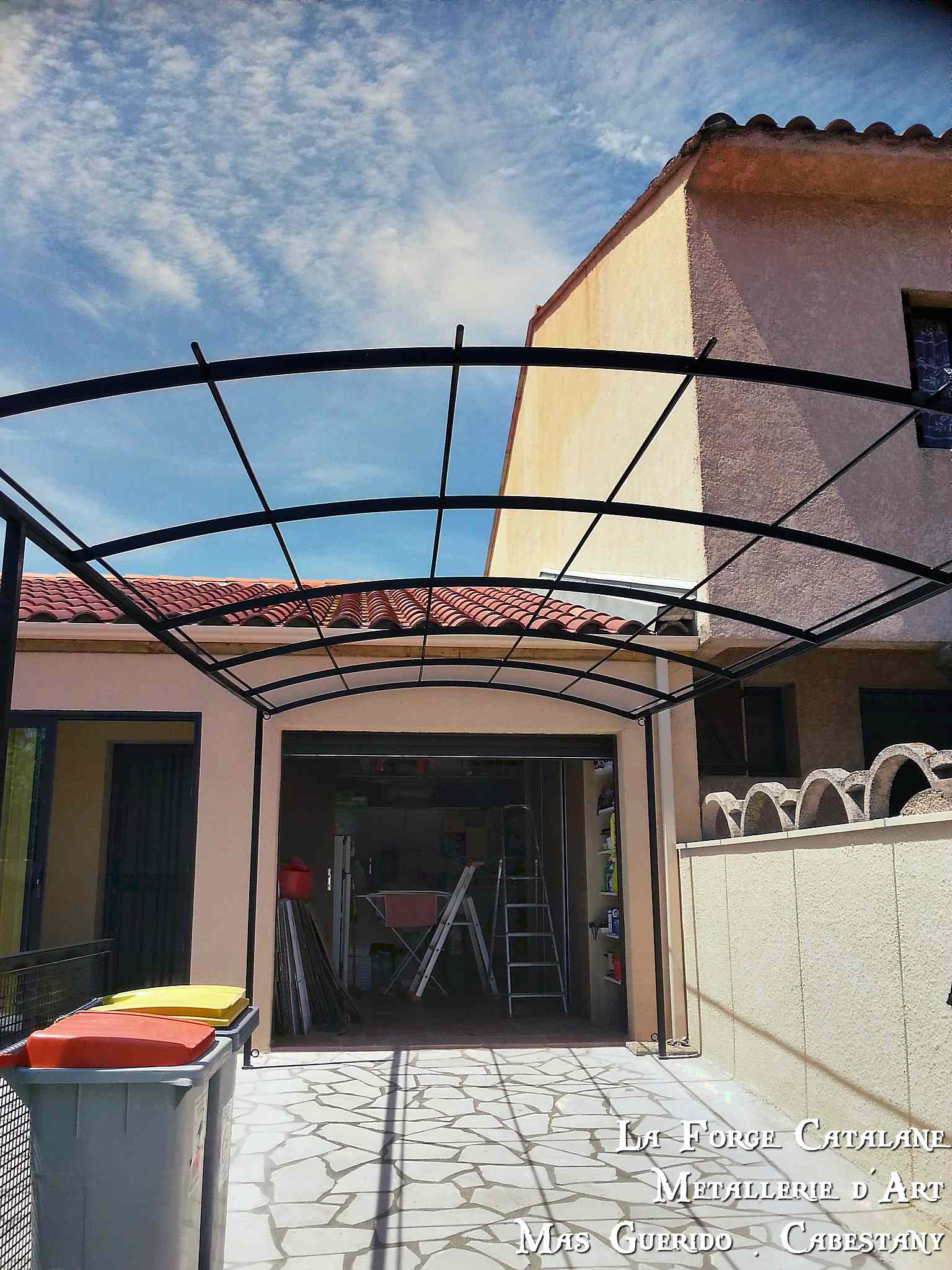 abris voiture pergola cintree fer Forge Catalane Cabestany.jpg